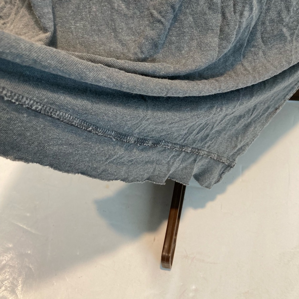 Vintage-Inspired Women's Gray Scoop Neck Top - Picture 12 of 15